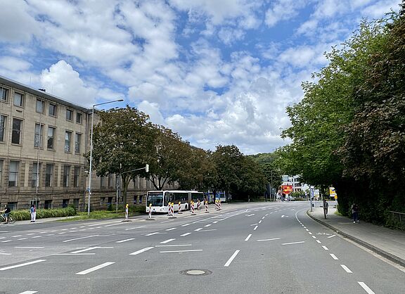 Turmstraße auf Höhe Claßenstraße mit Blickrichtung zum Pontwall