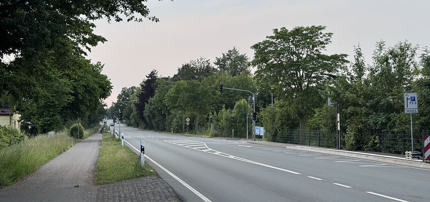 Dieses Bild zeigt die Monschauer Straße in Aachen, an der Kreuzung mit der Pascalstraße