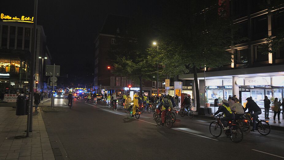 Radnacht Aachen 2023 02 Am Elisenbrunnen fuhr es sich ausgezeichnet.