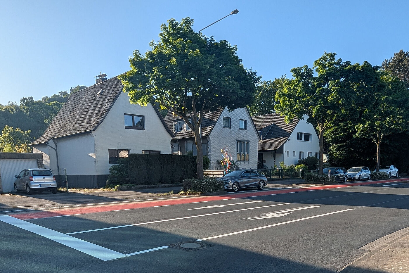 Neuer Radfahrstreifen auf der Roermonder Straße