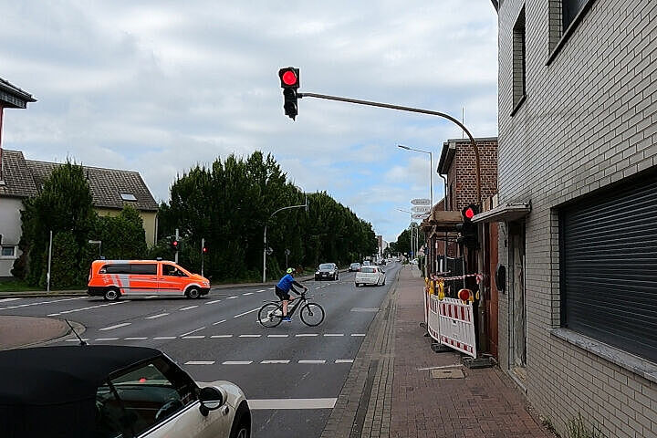 Bild 6: Ampel gilt auch für den Radverkehr