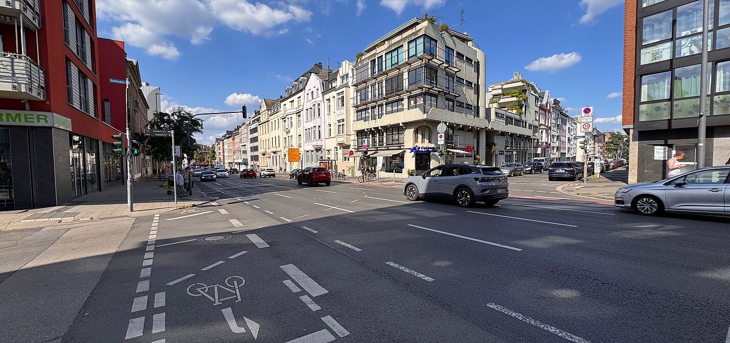 Blick auf die Wilhelmstraße, Richtung Kaiserplatz von der Gottfriedstraße