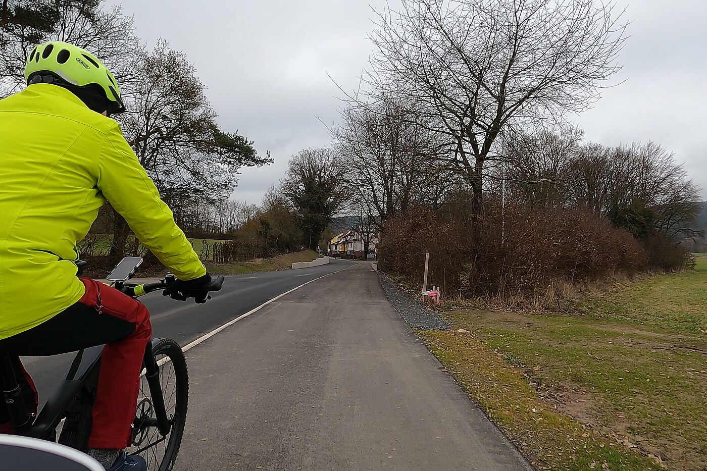 Neubau R4/Schwalmradweg Bischhausen - Niederurff